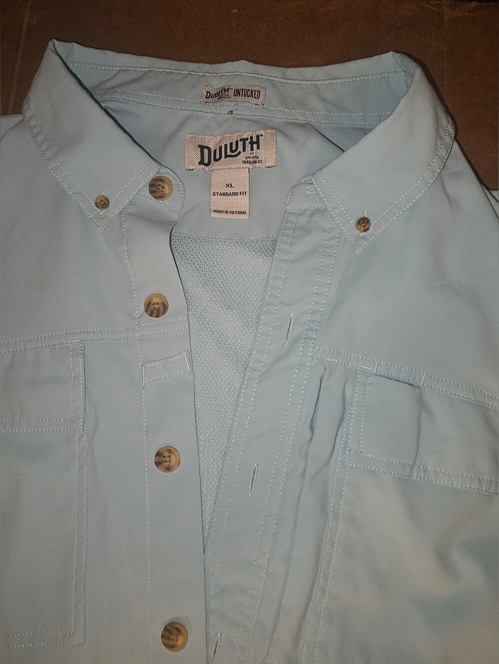 Duluth Trading Co Untucked button-down utility shirt XL Light Blue Long Sleeve